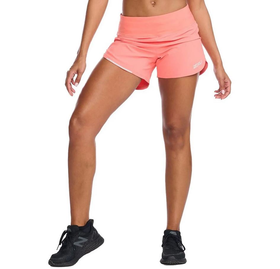 2XU Aero 4inch Shorts, Damen, Hyper Coral/White Reflective