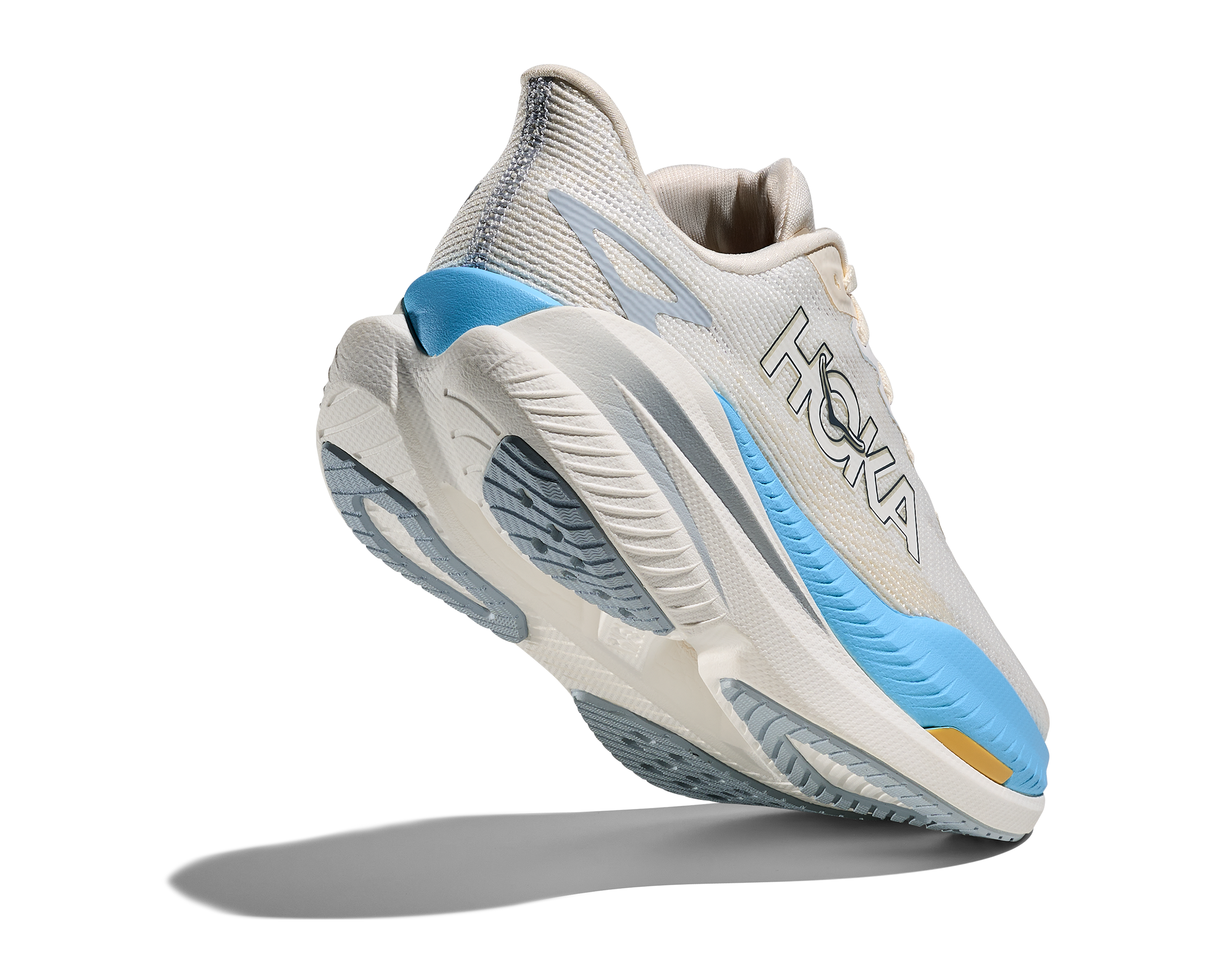 Schrägansicht rechter Schuh von hinten unten