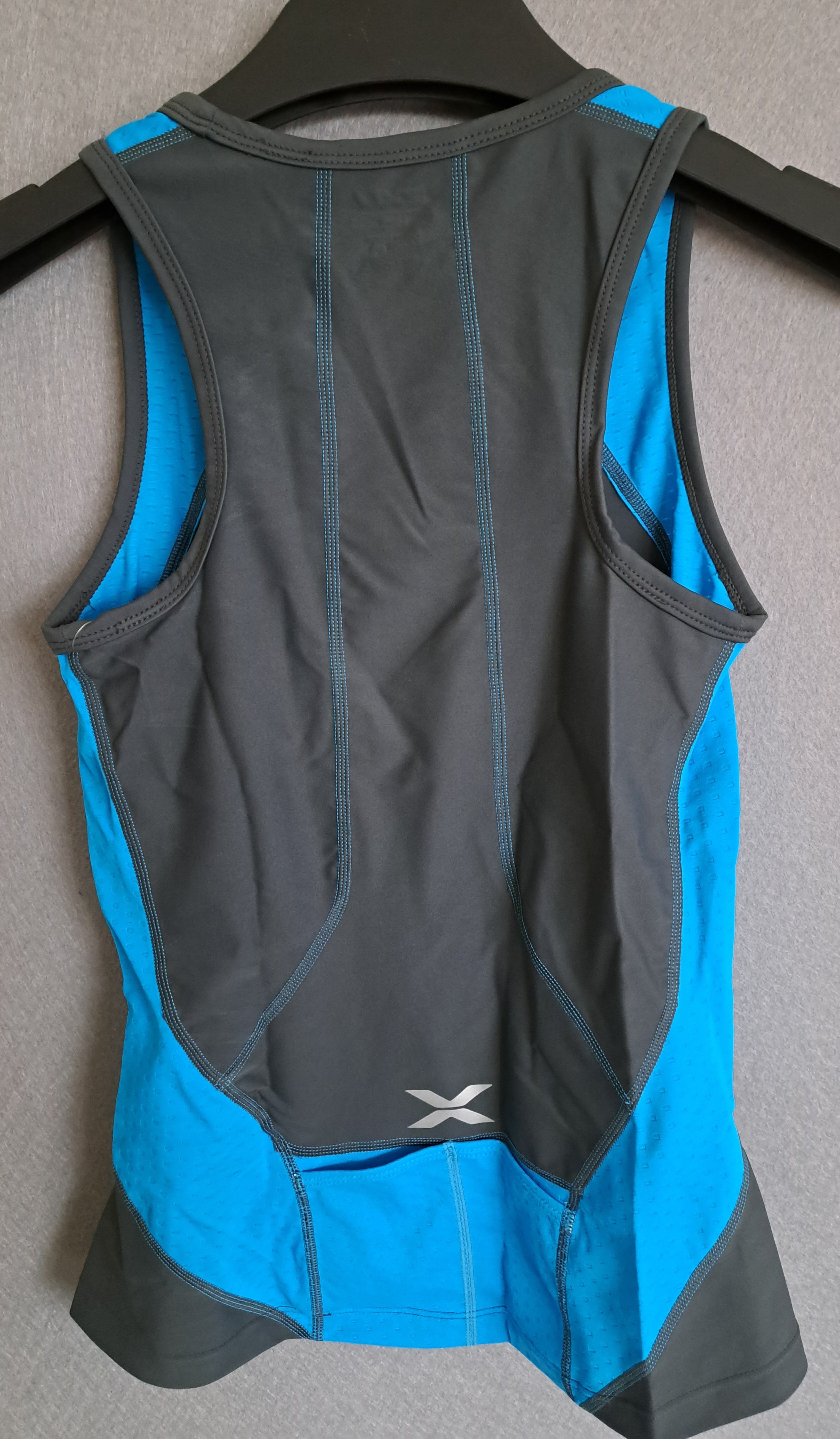 2XU Perform Tri Singlet, Damen, Charcoal/Ultramarine Blue