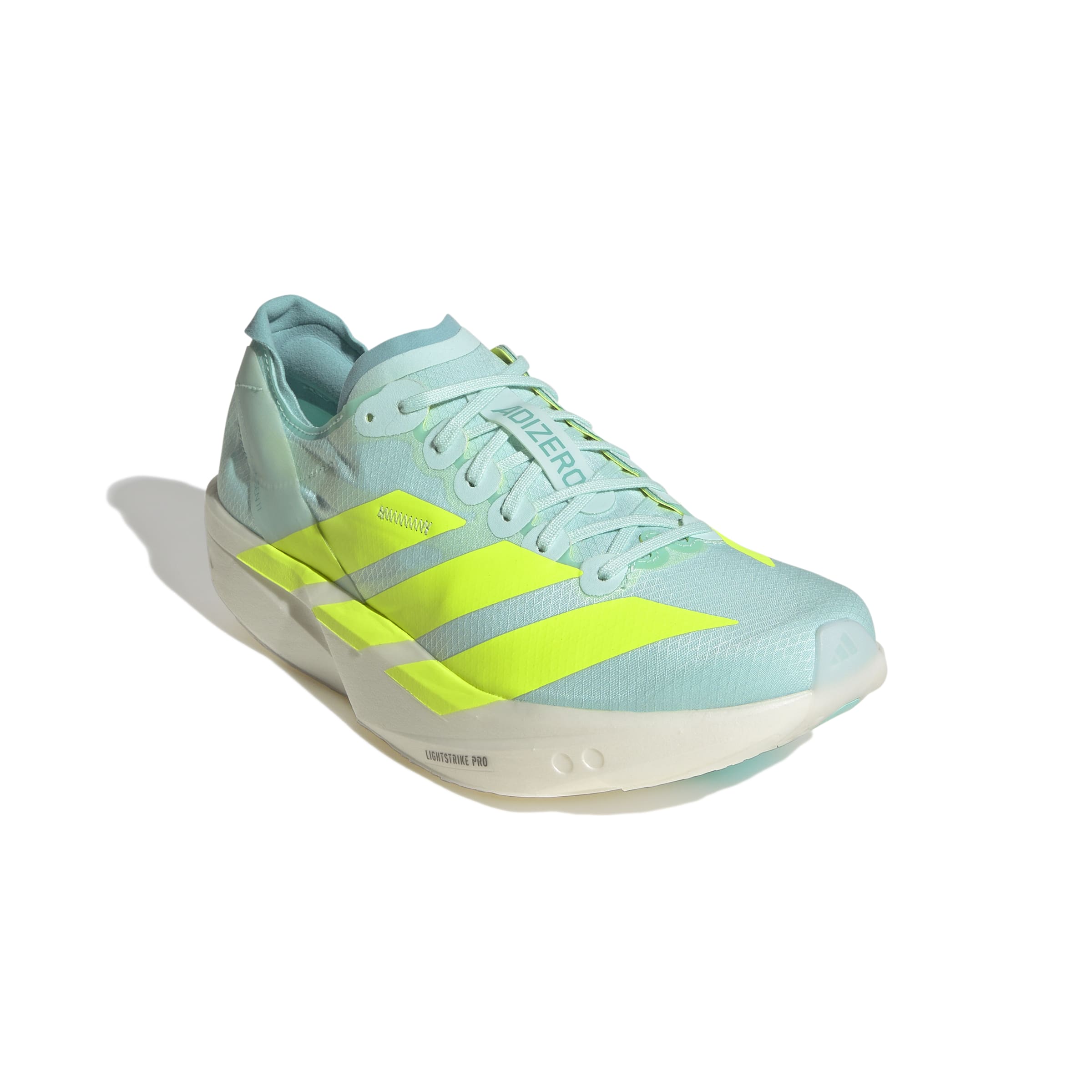 Schrägansicht rechter Schuh von vorne Außenseite