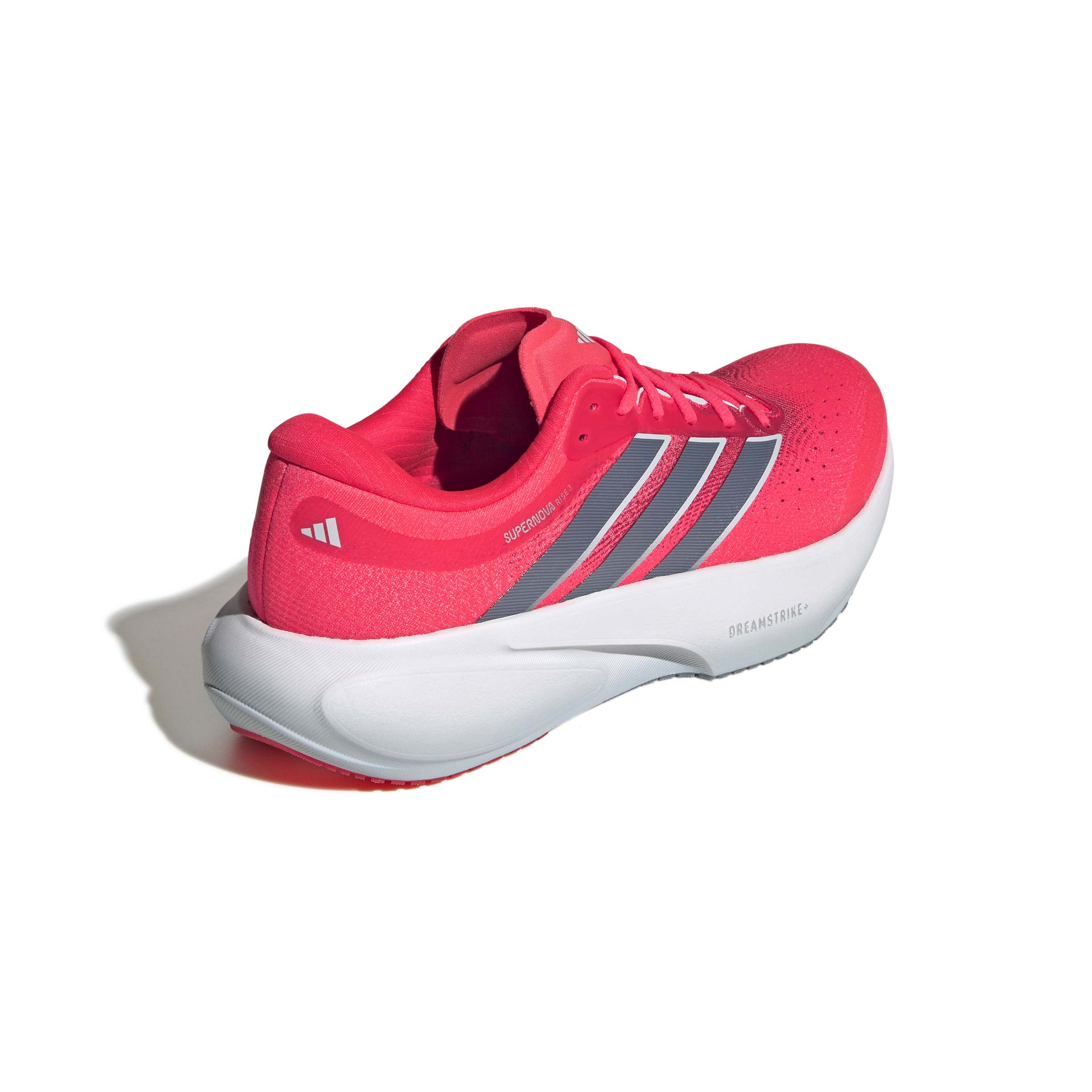 Schrägansicht rechter Schuh hinten außen