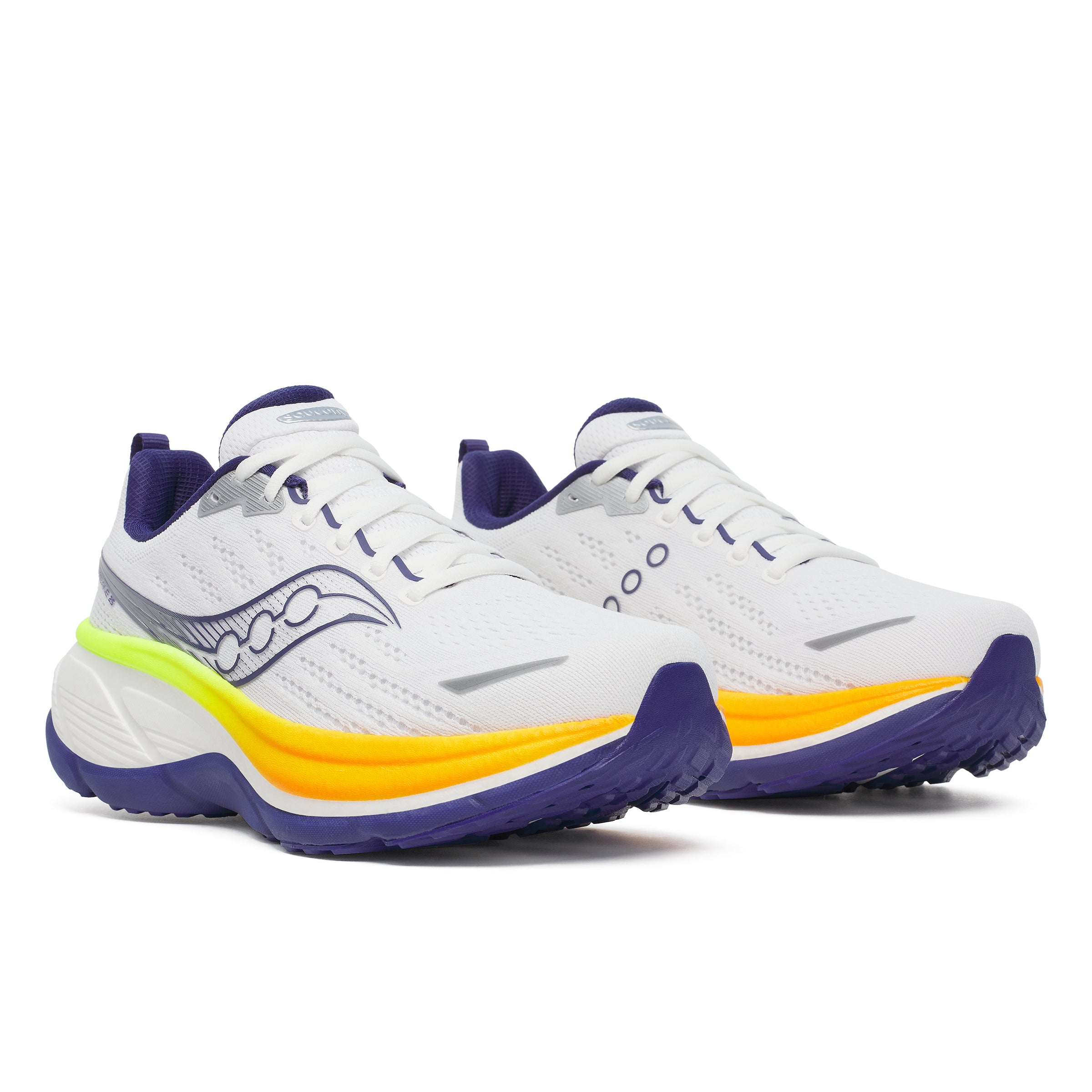 Schrägansicht beide Schuhe von vorne
