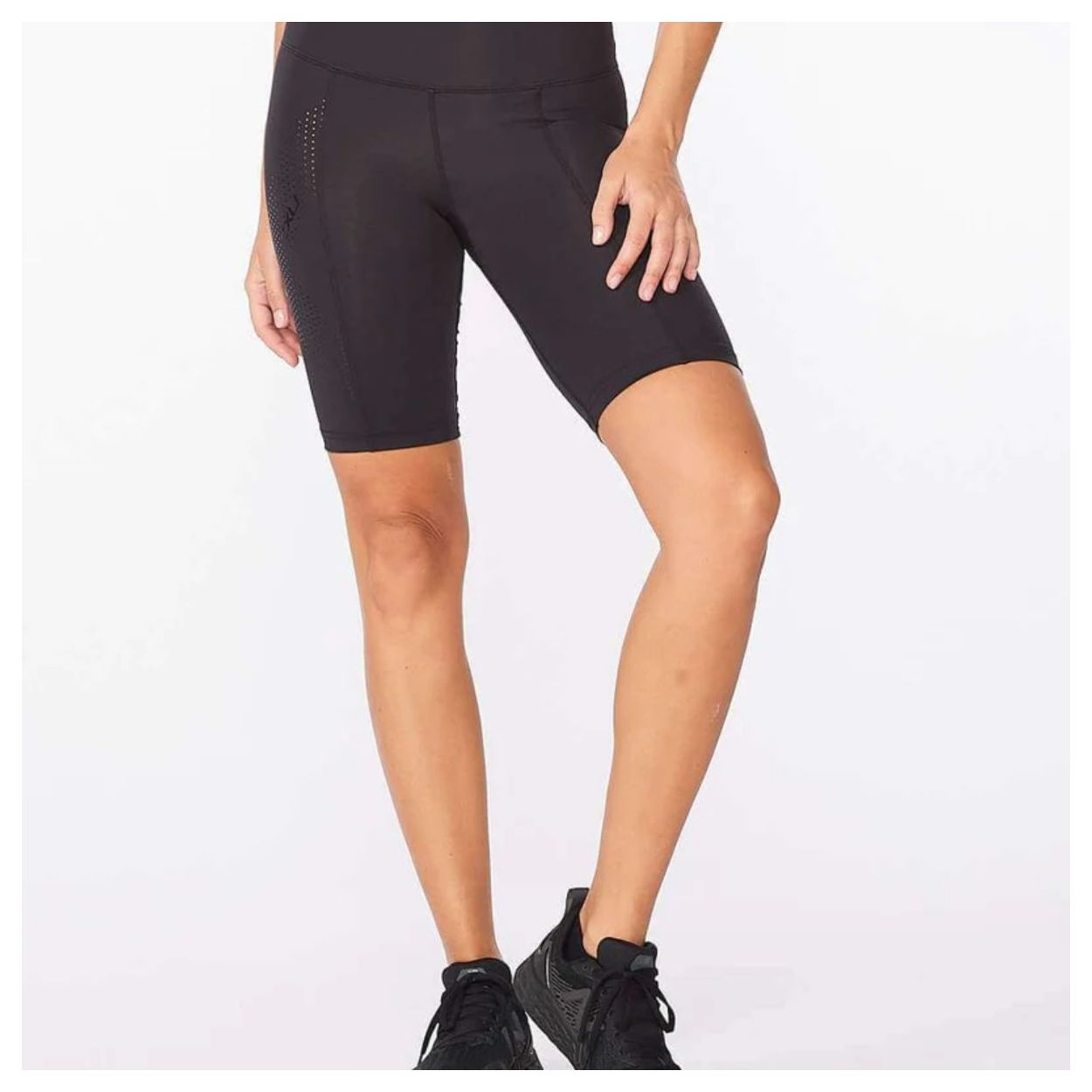 2XU Mid-Rise Compression Shorts, Damen, Black/Dotted Black Logo