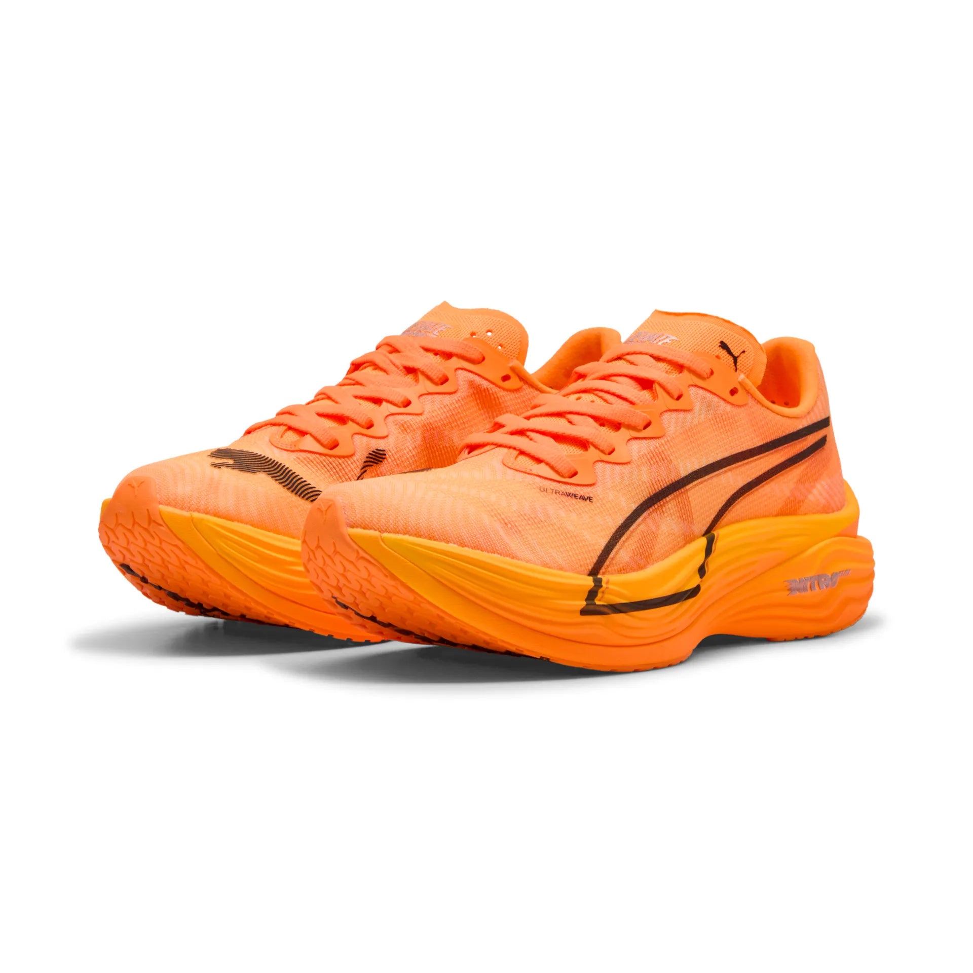 Schrägansicht beide Schuhe von vorne